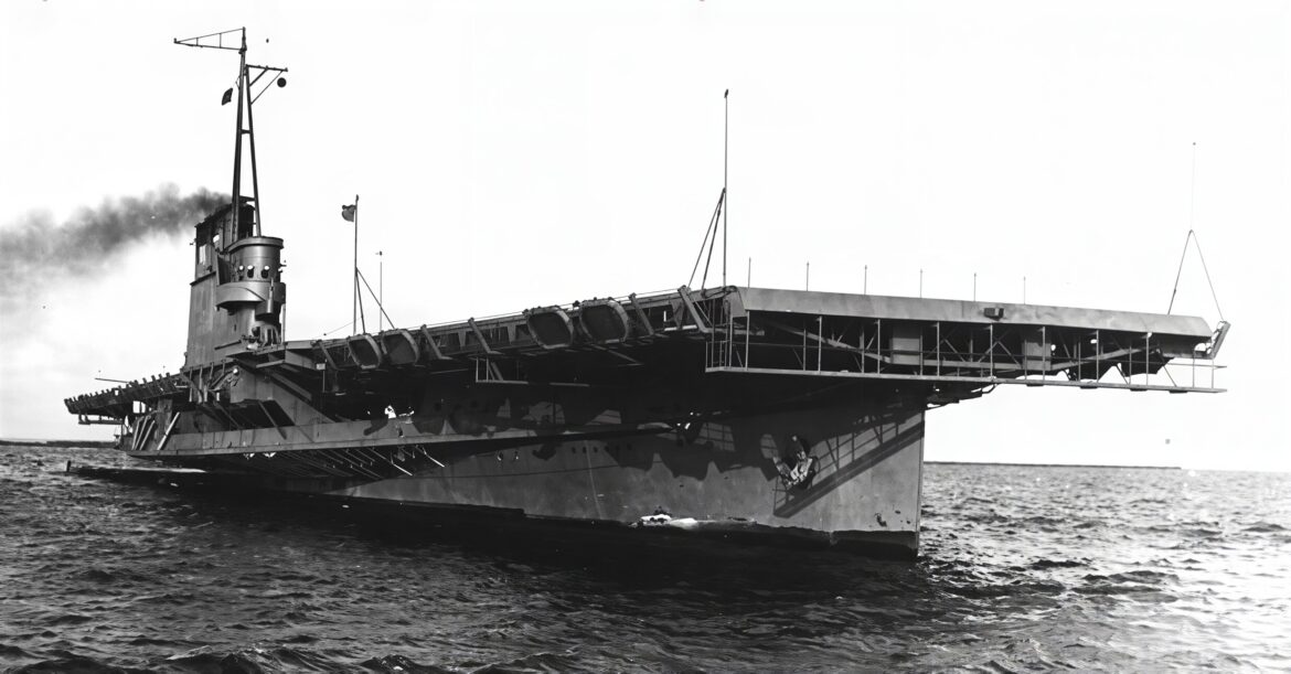 Výcviková letadlová loď USS Wolverine