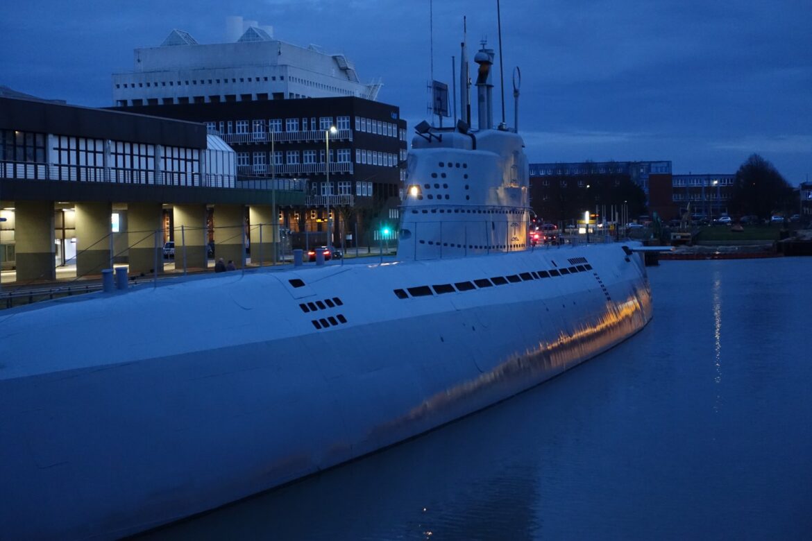 Německá ponorka Typ XXI dochovaná v přístavu Bremerhaven jako muzejní loď Wilhelm Bauer.
